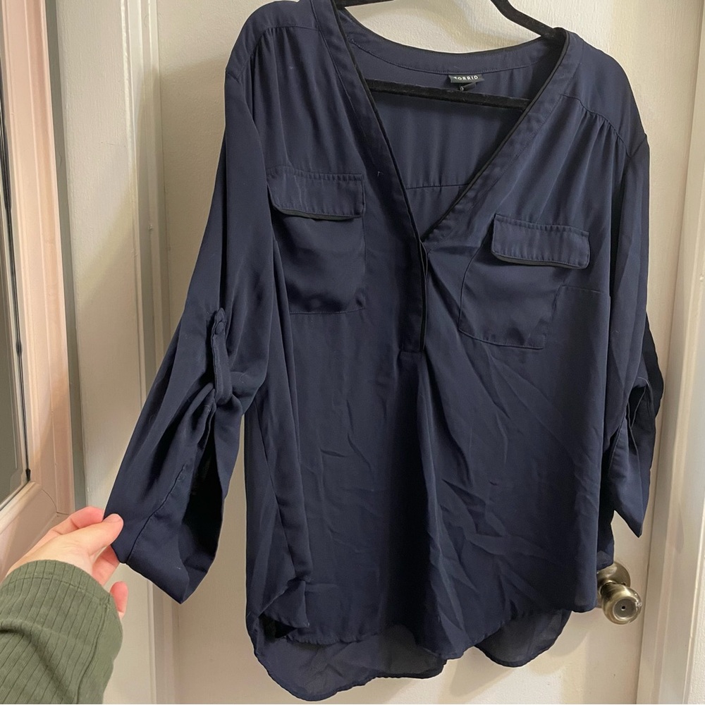 Torrid Navy Roll-Tab Sleeve Blouse – Size 2 (2X)